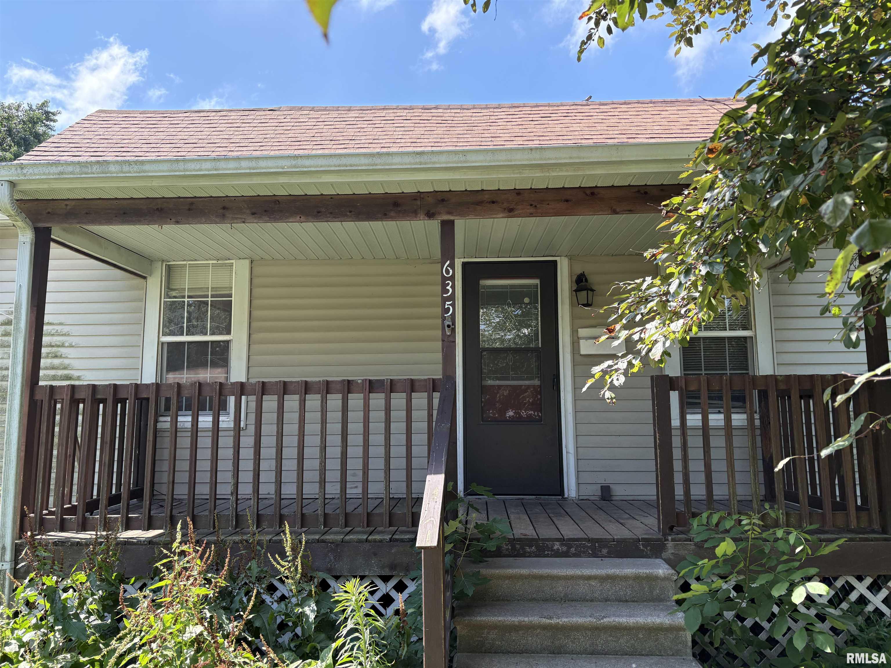 635 Starr Street Nokomis, IL 62075 - Photo 1 of 14