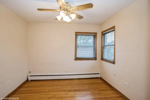 $1,950 | 6855 North Olmsted Avenue, Unit 1N, Chicago, IL 60631