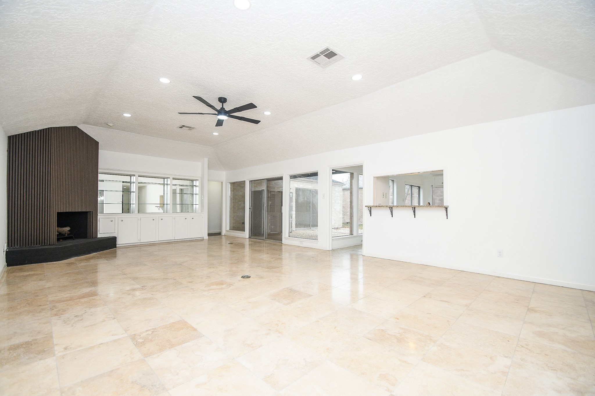 7822 Albin Lane Houston, TX 77071 - Photo 5 of 20