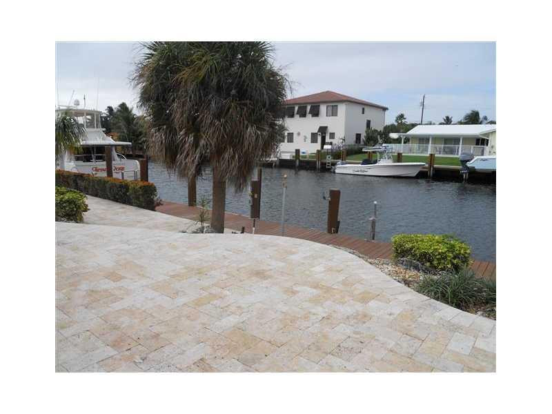 4431 Northeast 27th Avenue Lighthouse Point, FL 33064 - Photo 12 of 17 Patio/Deck