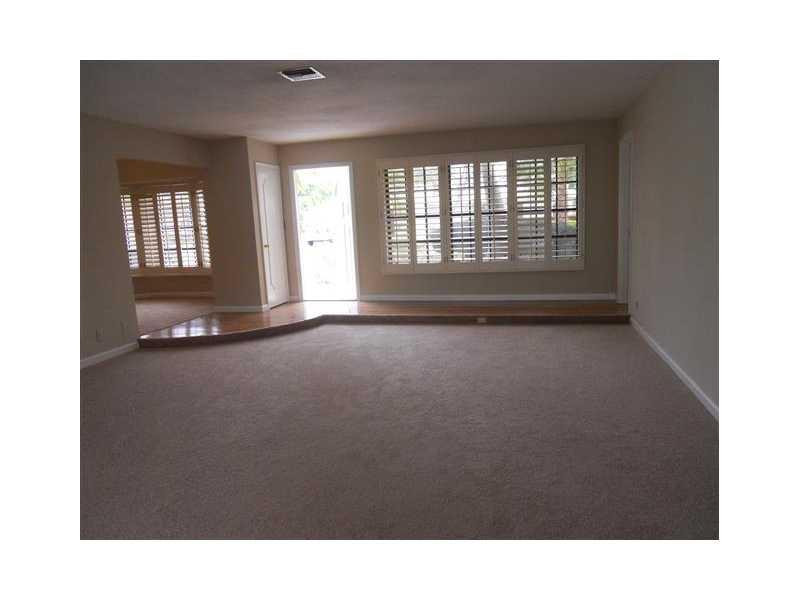 4431 Northeast 27th Avenue Lighthouse Point, FL 33064 - Photo 2 of 17 Living Room