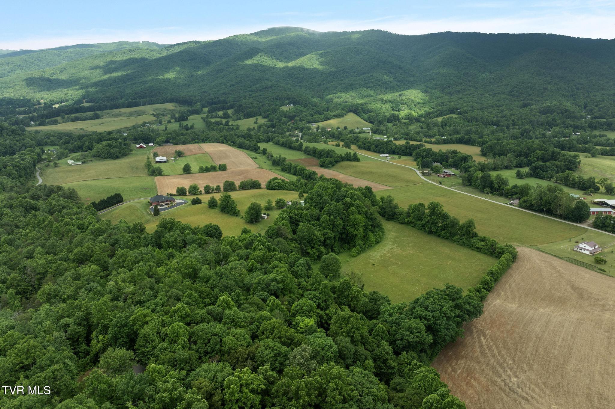 195 Estep Hollow Road Elizabethton, TN 37643 - Photo 17 of 69 DJI_0183
