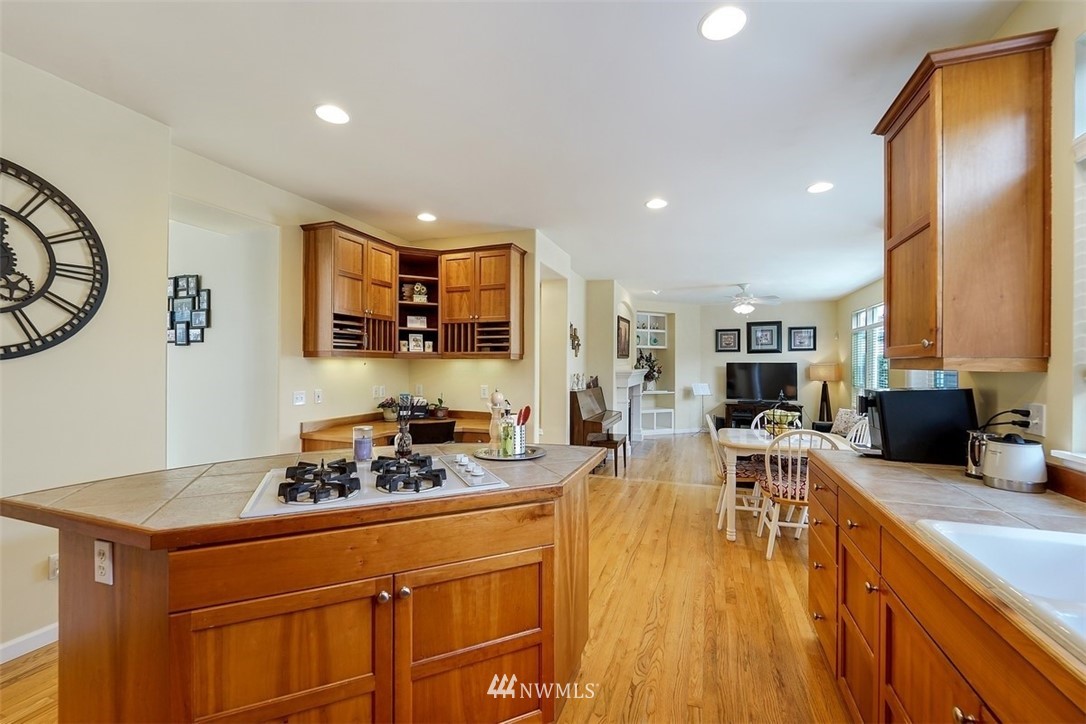 3221 175th Street Southeast Bothell, WA 98012 - Photo 7 of 25