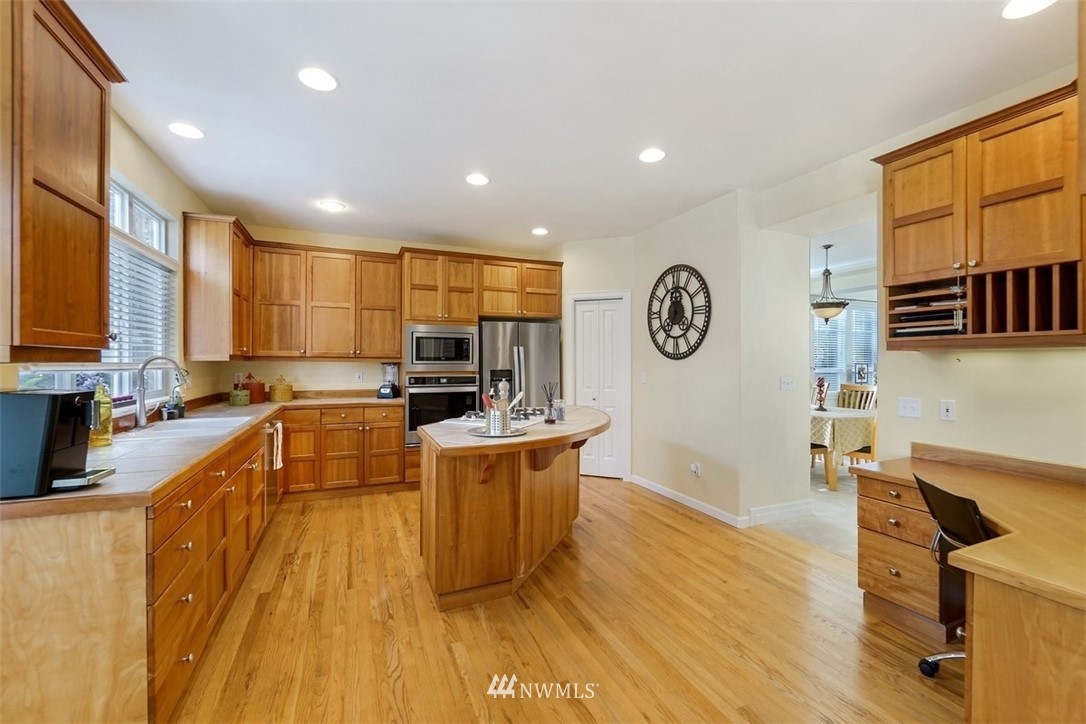 3221 175th Street Southeast Bothell, WA 98012 - Photo 8 of 25