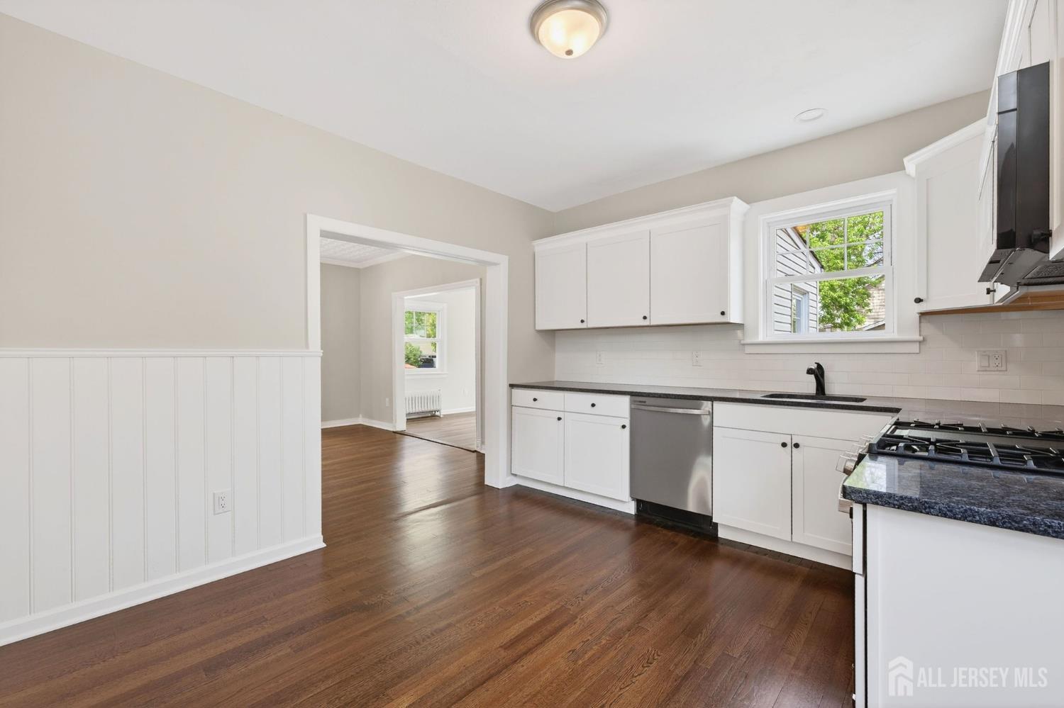 322 Madison Avenue Dunellen, NJ 08812 - Photo 12 of 49