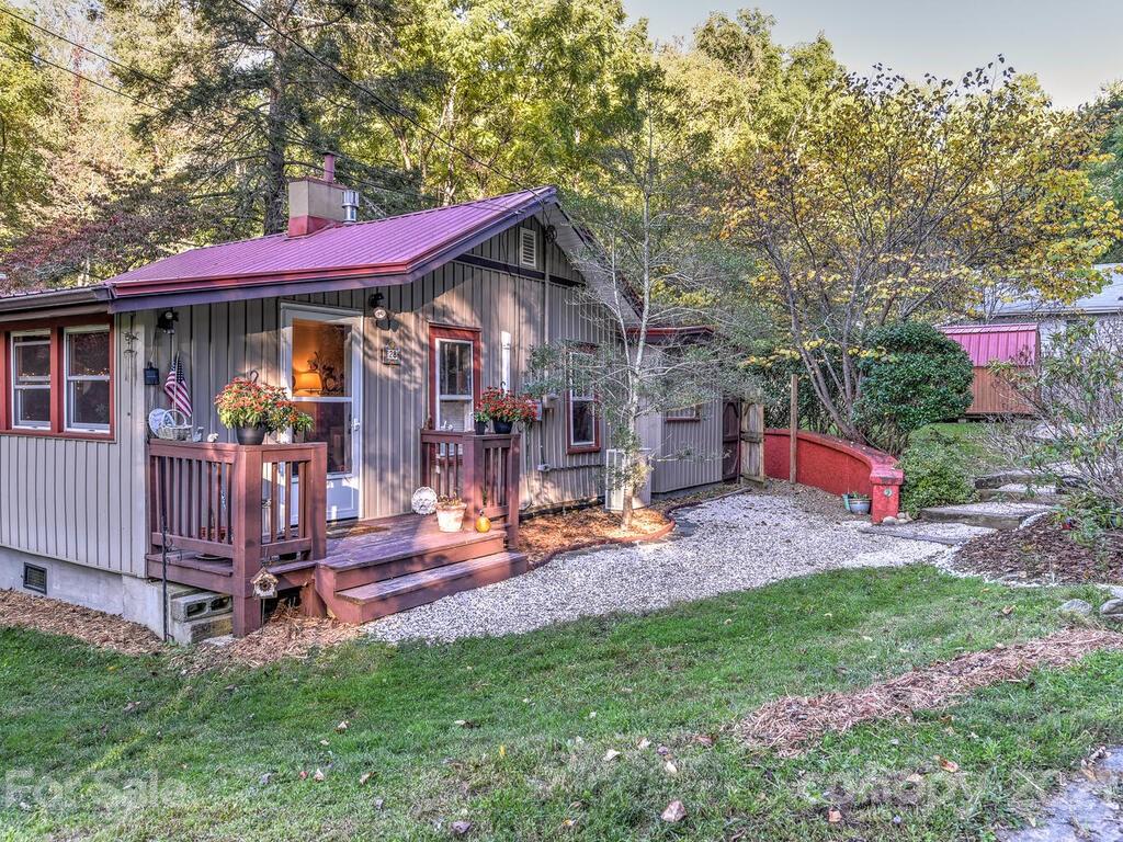 128 Spooks Branch Road Asheville, NC 28804 - Photo 1 of 40 Gallery Image 1
