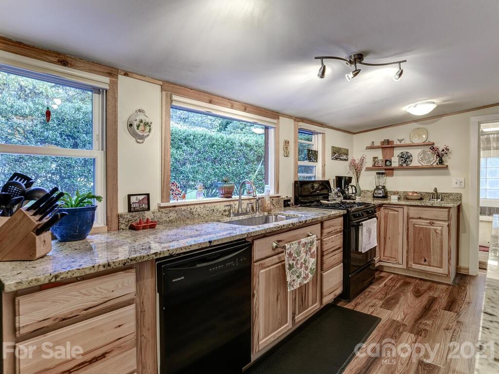 128 Spooks Branch Road Asheville, NC 28804 - Photo 17 of 40 Gallery Image 17
