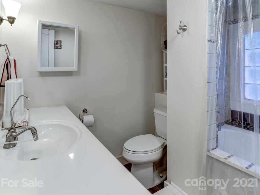128 Spooks Branch Road Asheville, NC 28804 - Photo 23 of 40 Gallery Image 23