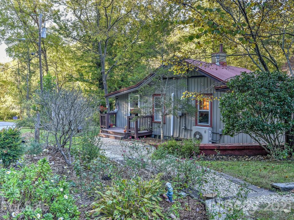128 Spooks Branch Road Asheville, NC 28804 - Photo 33 of 40 Gallery Image 33