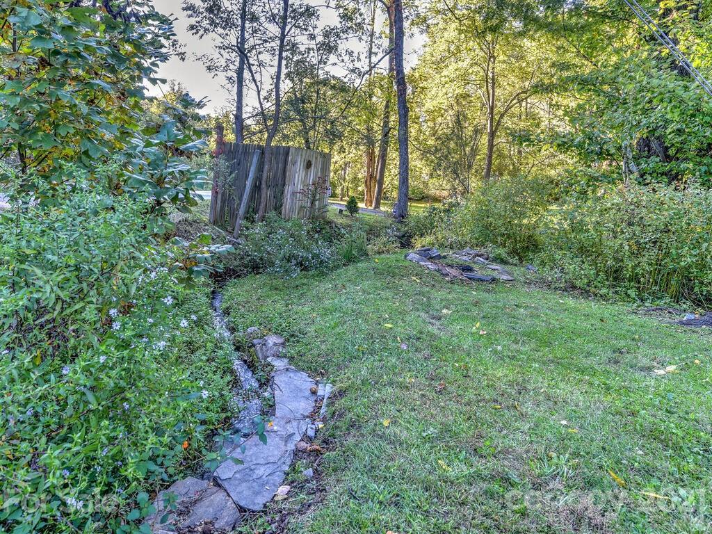 128 Spooks Branch Road Asheville, NC 28804 - Photo 34 of 40 Gallery Image 34