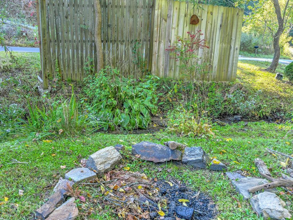 128 Spooks Branch Road Asheville, NC 28804 - Photo 39 of 40 Gallery Image 39
