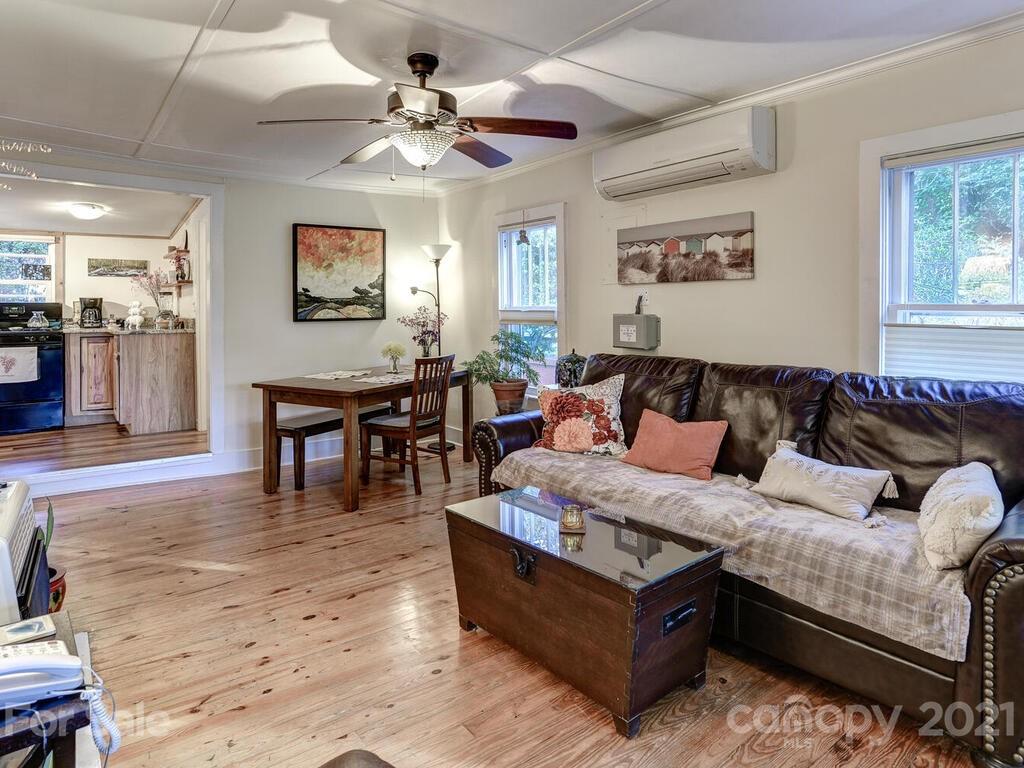 128 Spooks Branch Road Asheville, NC 28804 - Photo 10 of 40 Gallery Image 10