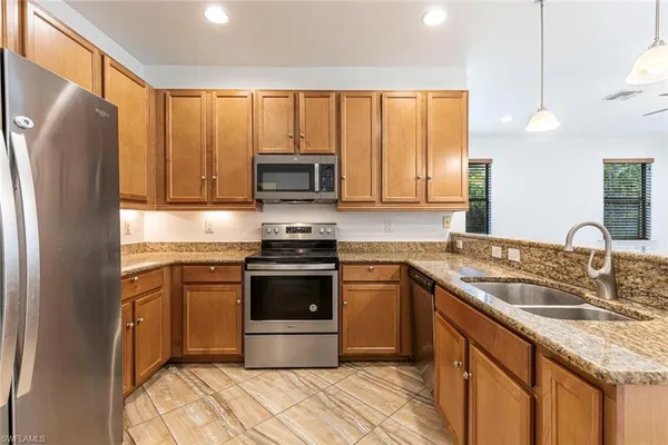 $2,500 | 15326 Summit Pl Circle, Naples, FL 34119