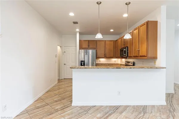 $2,500 | 15326 Summit Pl Circle, Naples, FL 34119