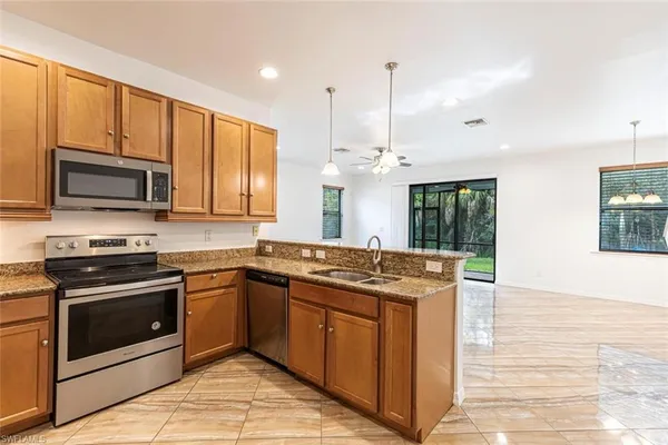$2,500 | 15326 Summit Pl Circle, Naples, FL 34119