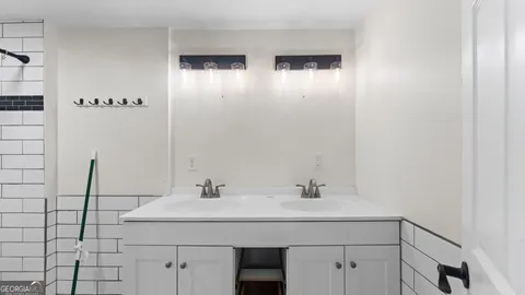 $470,000 | 5491 Hill Road Southwest, Powder Springs, GA 30127