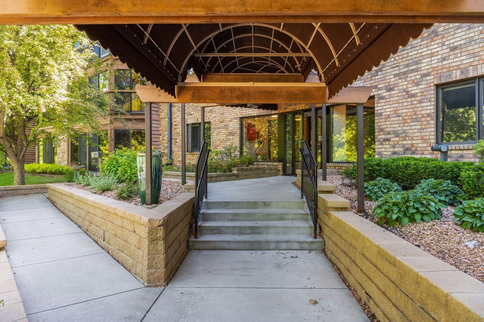 6085 Rowland Road, Unit 109 Minnetonka, MN 55343 - Photo 36 of 46