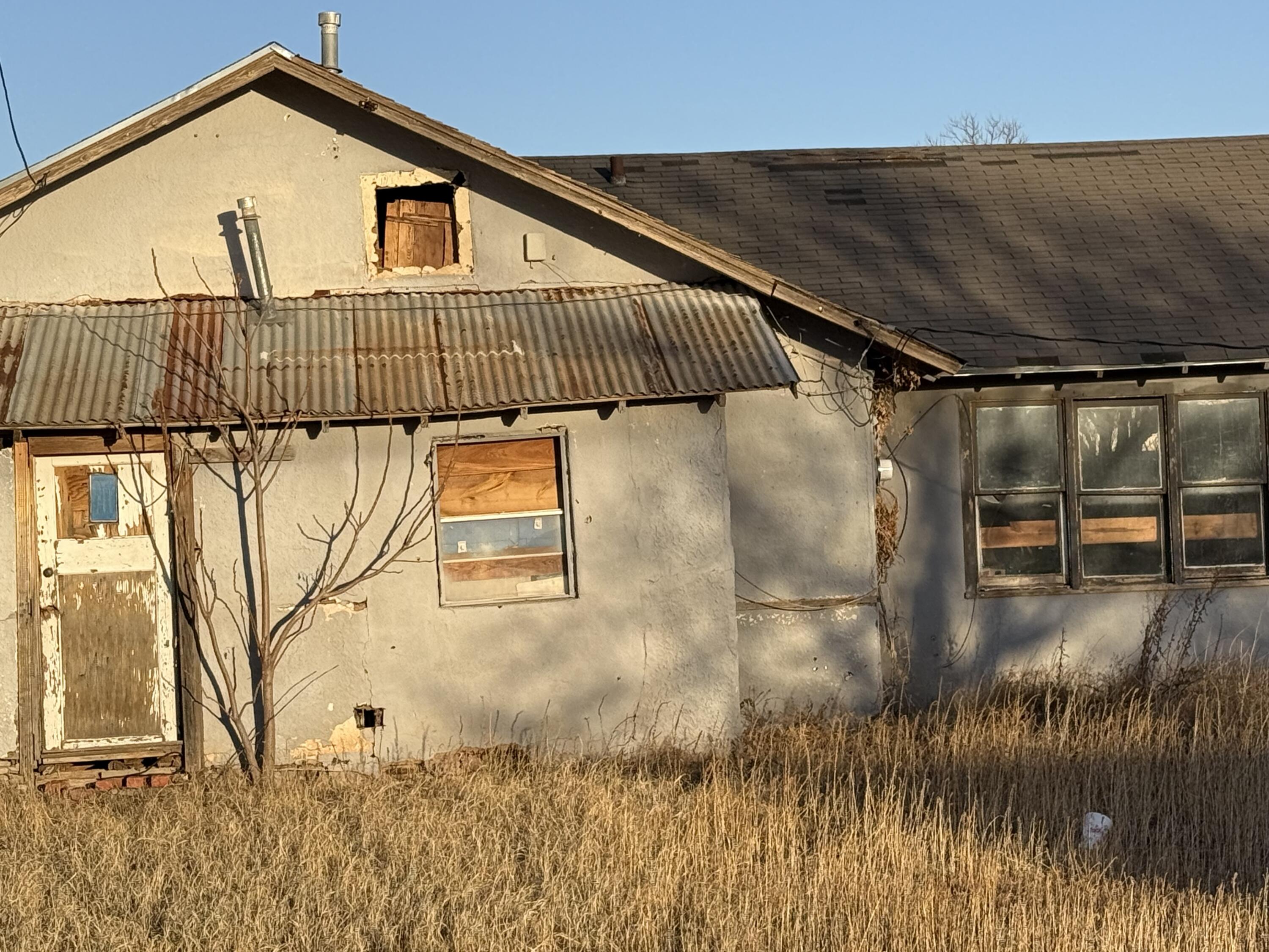 615 South 13th Street Slaton, TX 79364 - Photo 8 of 9