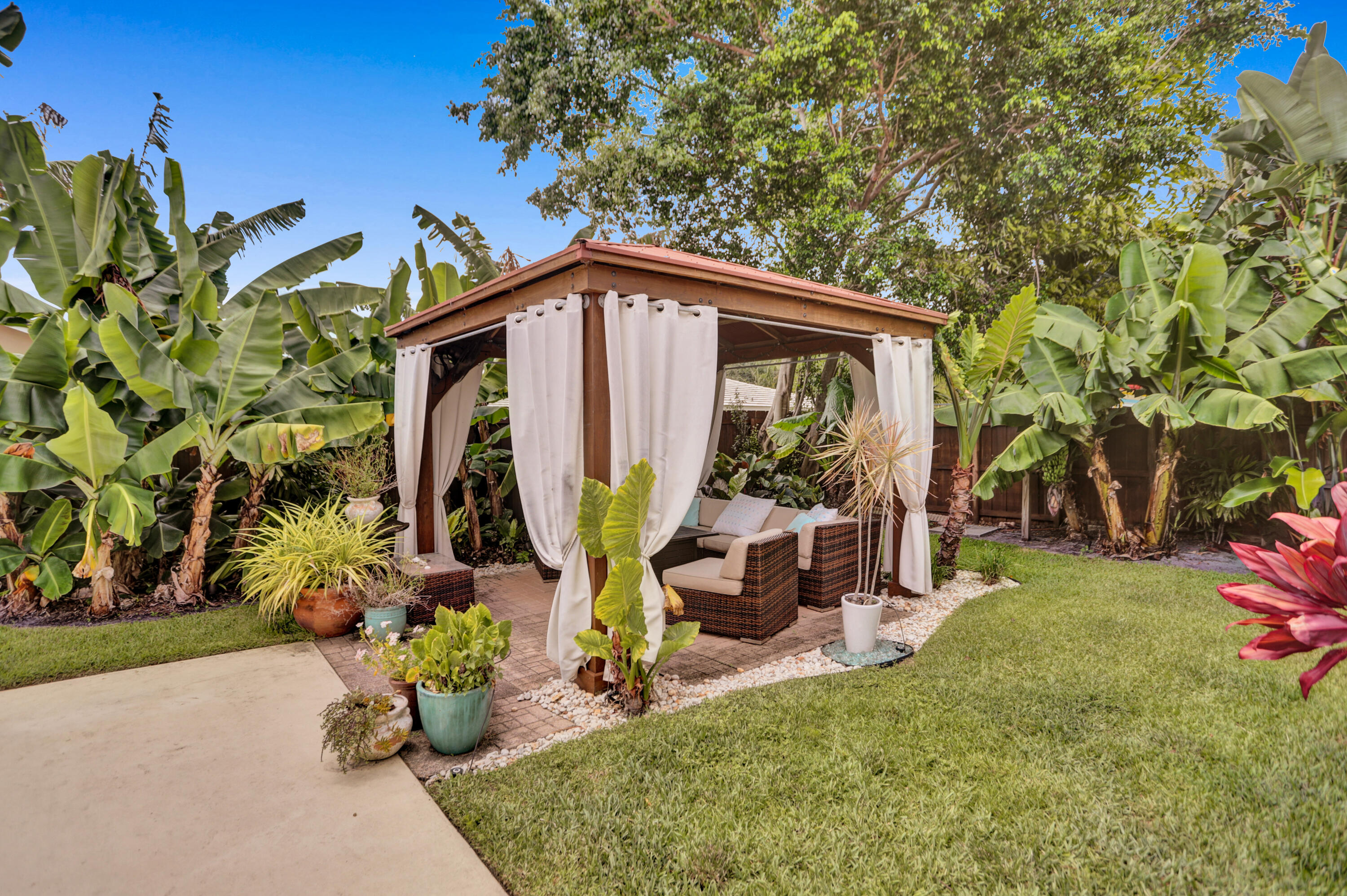 1070 Northwest 10th Street Boca Raton, FL 33486 - Photo 36 of 52 B27I9508