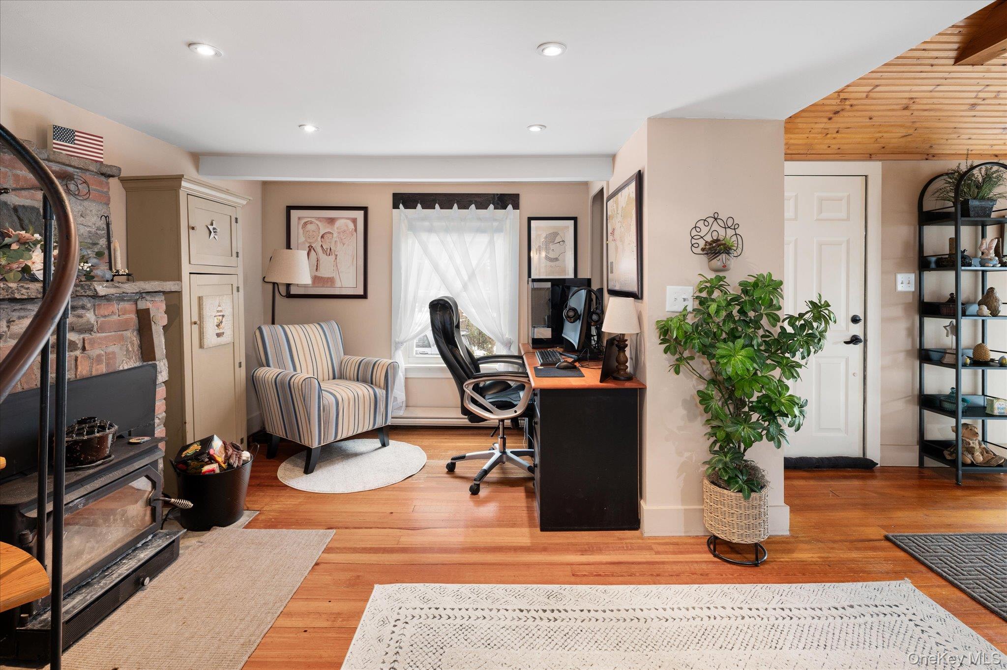 84 Hemlock Road South Salem, NY 10590 - Photo 14 of 25 a view of a livingroom with furniture and a potted plant