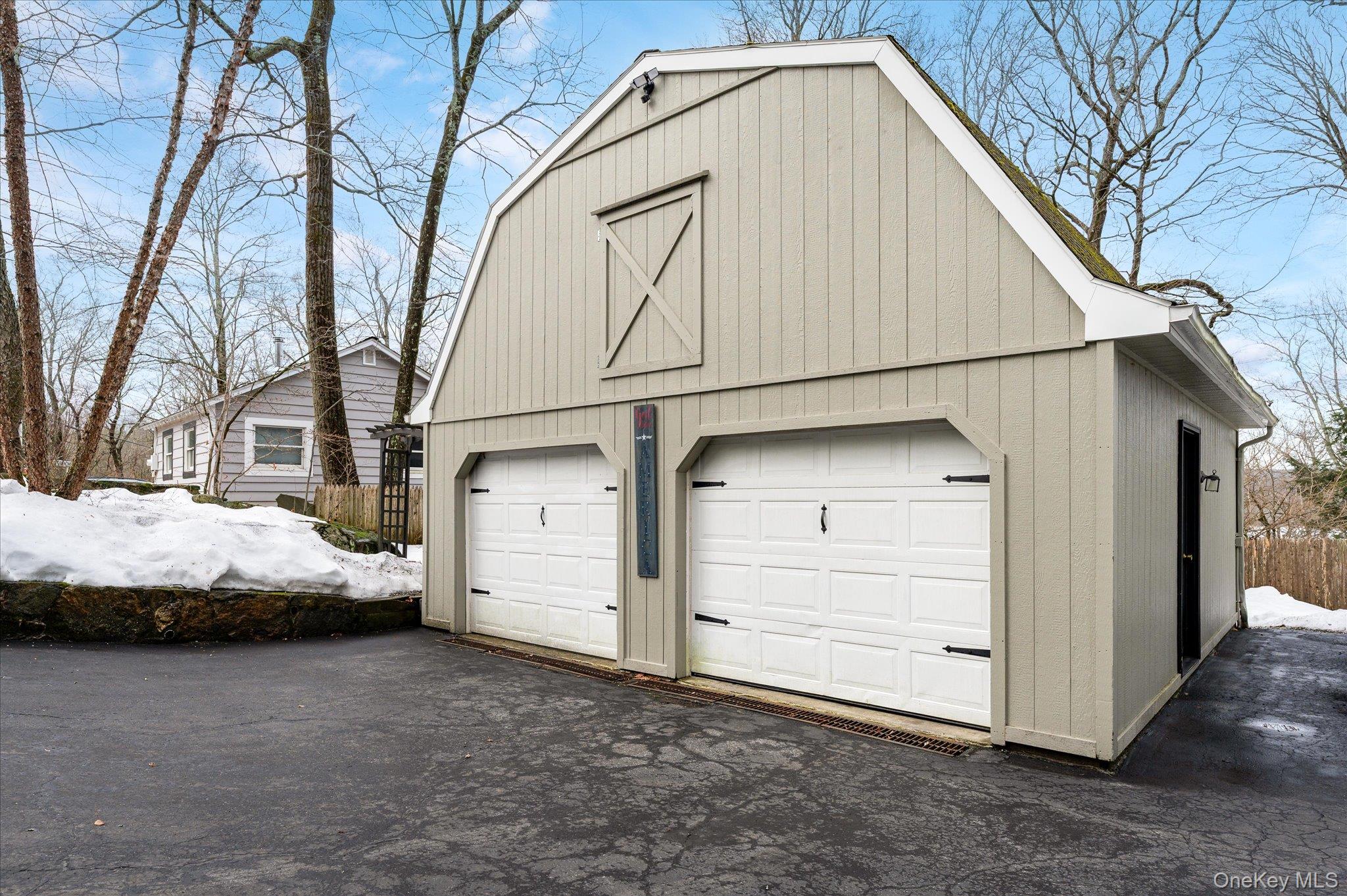 84 Hemlock Road South Salem, NY 10590 - Photo 4 of 25 a view of a house with a garage