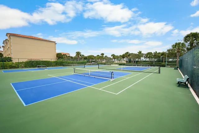 $475,000 | 8 Harbour Isle Drive East, Unit 5, Fort Pierce, FL 34949