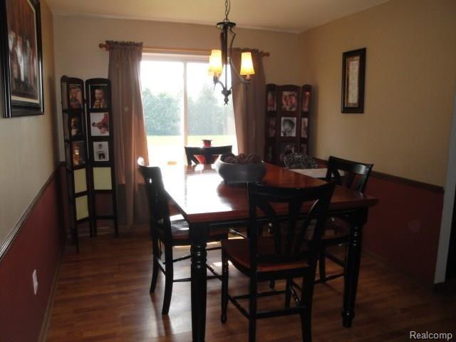 1475 Sisson Dining Room 2.jpg