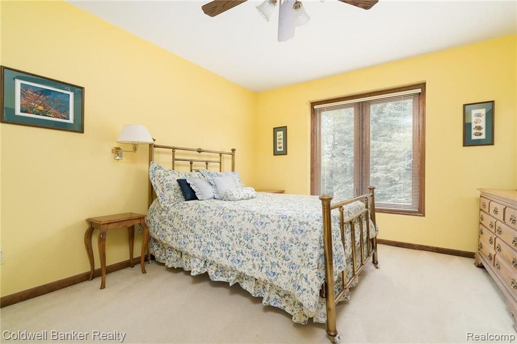 3736 Newcastle Drive Rochester Hills, MI 48306 - Photo 25 of 40