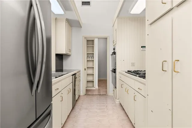 $295,000 | 4055 Huntwick Boulevard, Alexandria, LA 71303