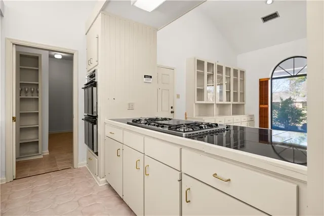 $295,000 | 4055 Huntwick Boulevard, Alexandria, LA 71303