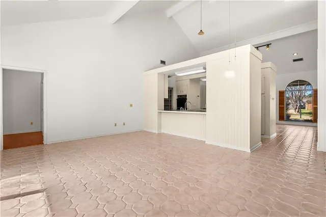 $295,000 | 4055 Huntwick Boulevard, Alexandria, LA 71303