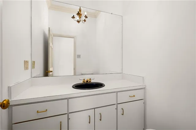 $295,000 | 4055 Huntwick Boulevard, Alexandria, LA 71303