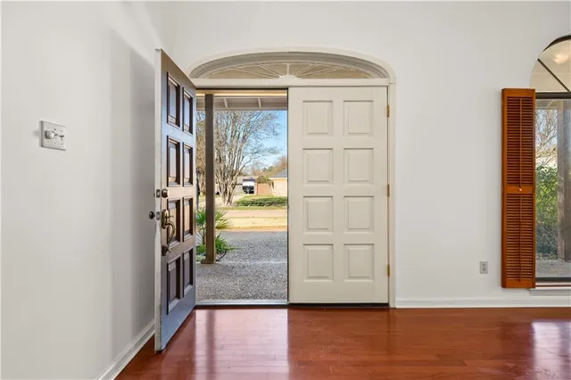 $295,000 | 4055 Huntwick Boulevard, Alexandria, LA 71303