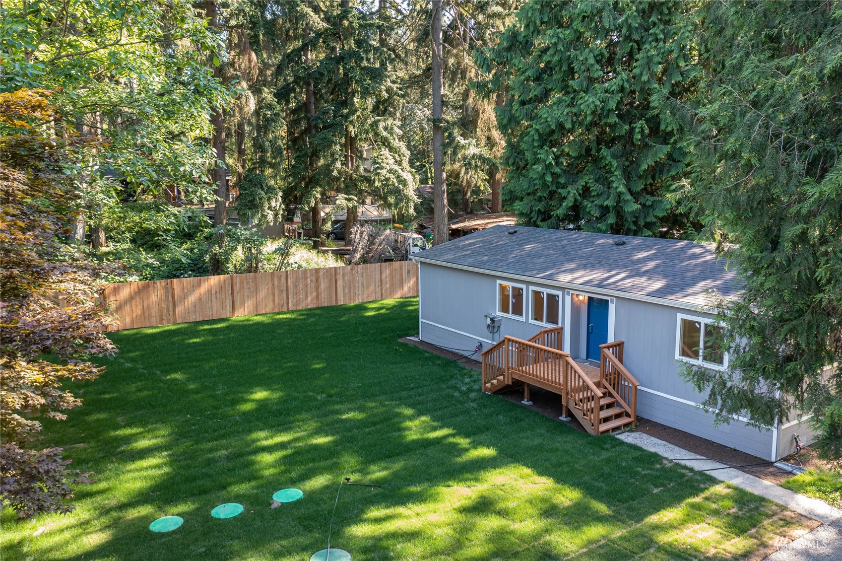 12419 Southeast 95th Way Renton, WA 98056 - Photo 29 of 30 a house view with a garden space