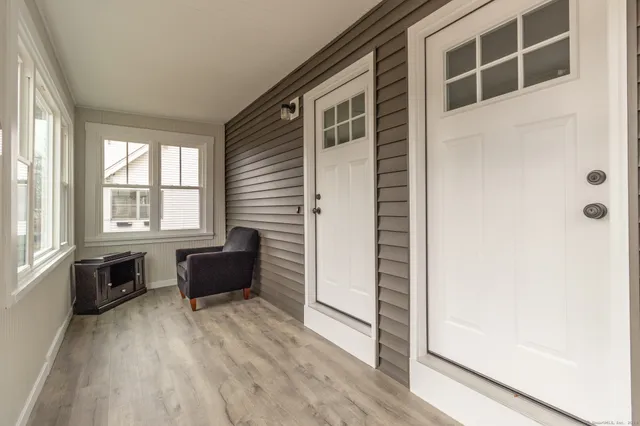 a view of livingroom with furniture and windows