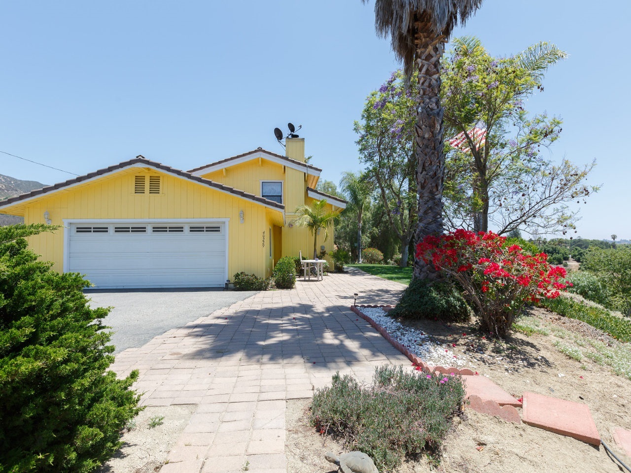 40229 Vía Ranchitos Fallbrook, CA 92028 - Photo 3 of 25