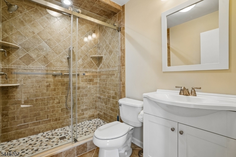 18 Juniper Way Bernards, NJ 07920 - Photo 23 of 31