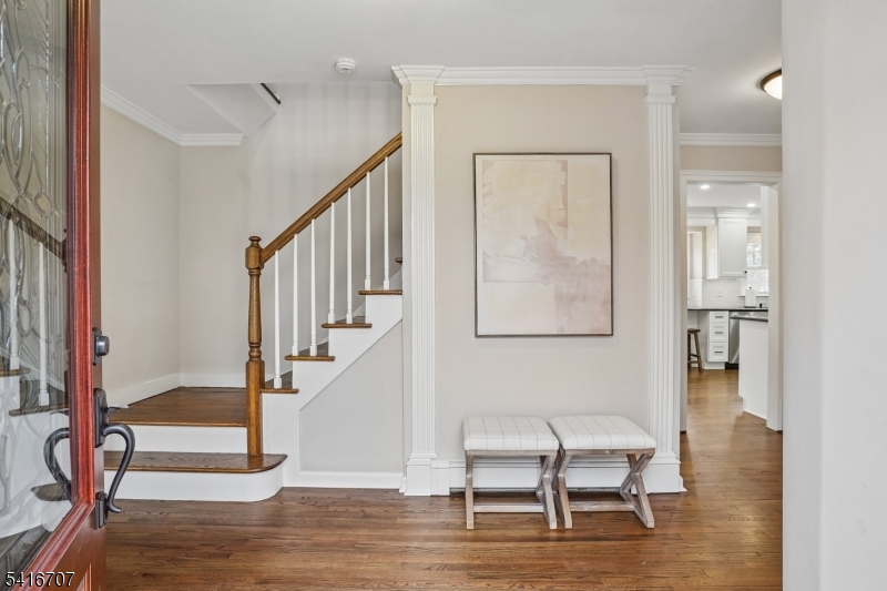 18 Juniper Way Bernards, NJ 07920 - Photo 4 of 31