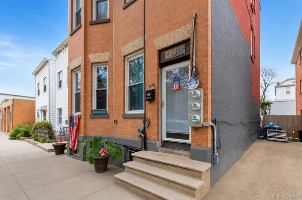 $1,388,000 | 110-31 15th Avenue | College Point