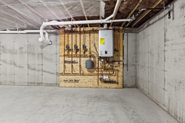 $570,000 | 27 Pleasant Hill Road, Sidney, ME 04330