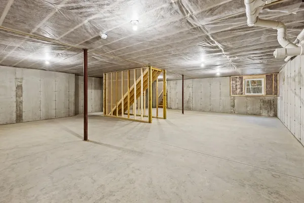 $570,000 | 27 Pleasant Hill Road, Sidney, ME 04330