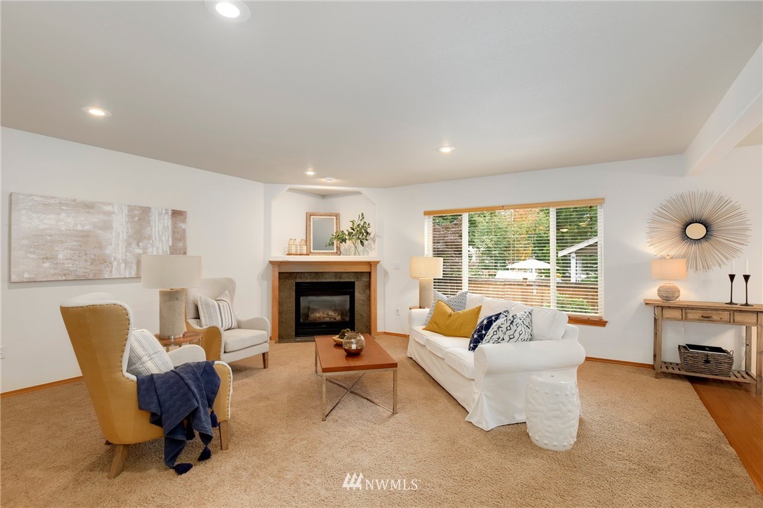 320 Zillah Place Southeast Renton, WA 98059 - Photo 4 of 25 Gallery Image 4
