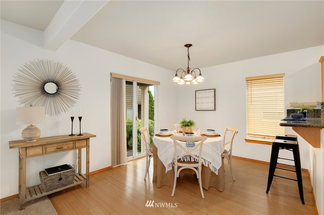 320 Zillah Place Southeast Renton, WA 98059 - Photo 6 of 25 Gallery Image 6