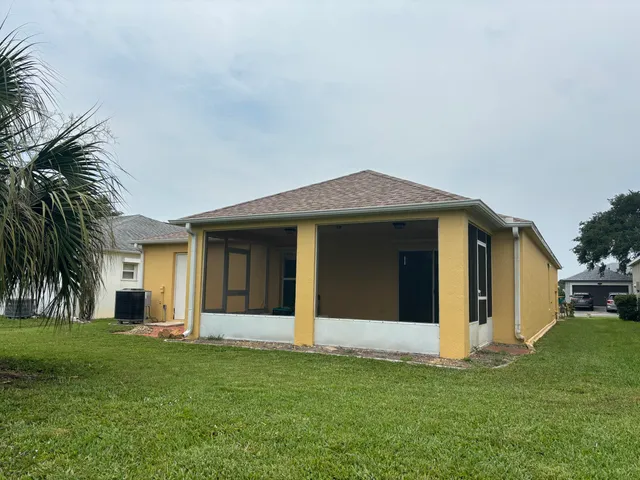 $2,200 | 1776 Vista Lake Circle, Melbourne, FL 32904