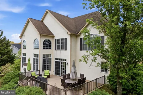 $1,199,000 | 16 Chestnut Lane, North Wales, PA 19454
