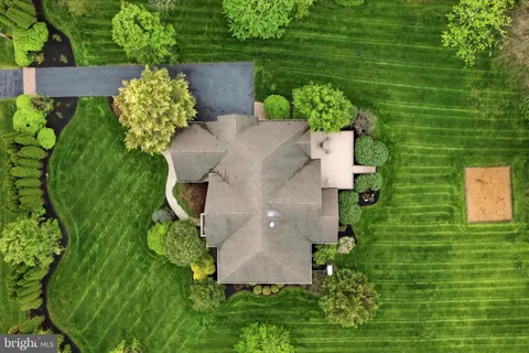 $1,199,000 | 16 Chestnut Lane, North Wales, PA 19454