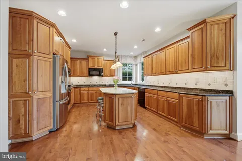 $1,199,000 | 16 Chestnut Lane, North Wales, PA 19454