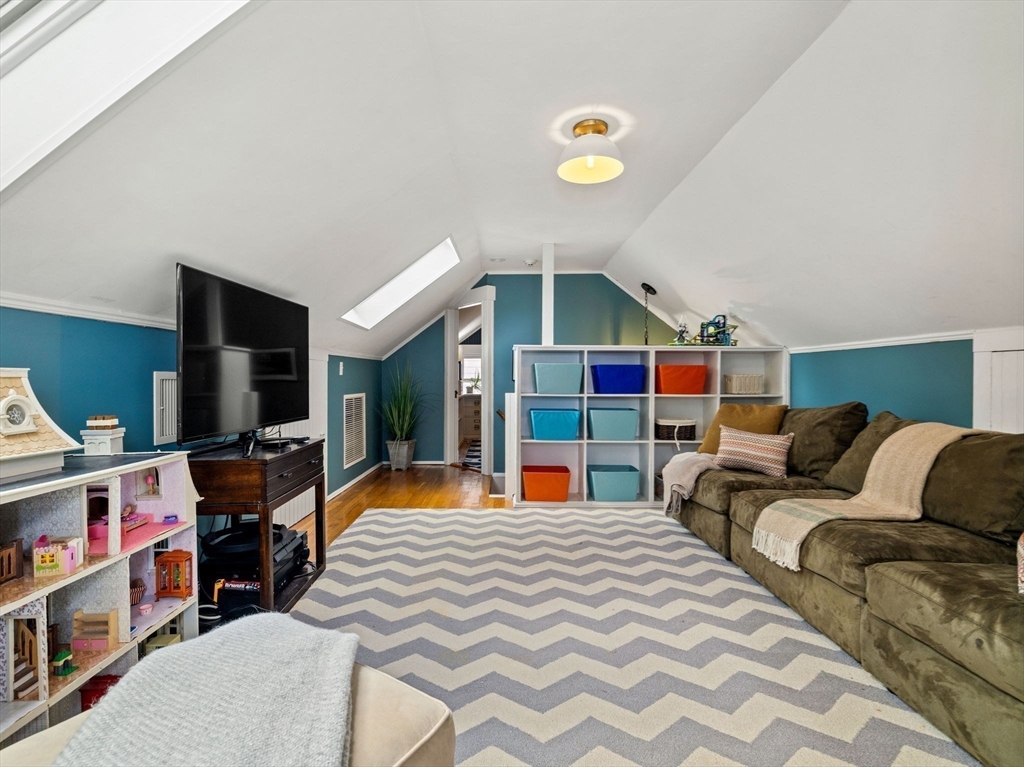 124 Westchester Road Boston, MA 02130 - Photo 15 of 26 Gallery Image 15