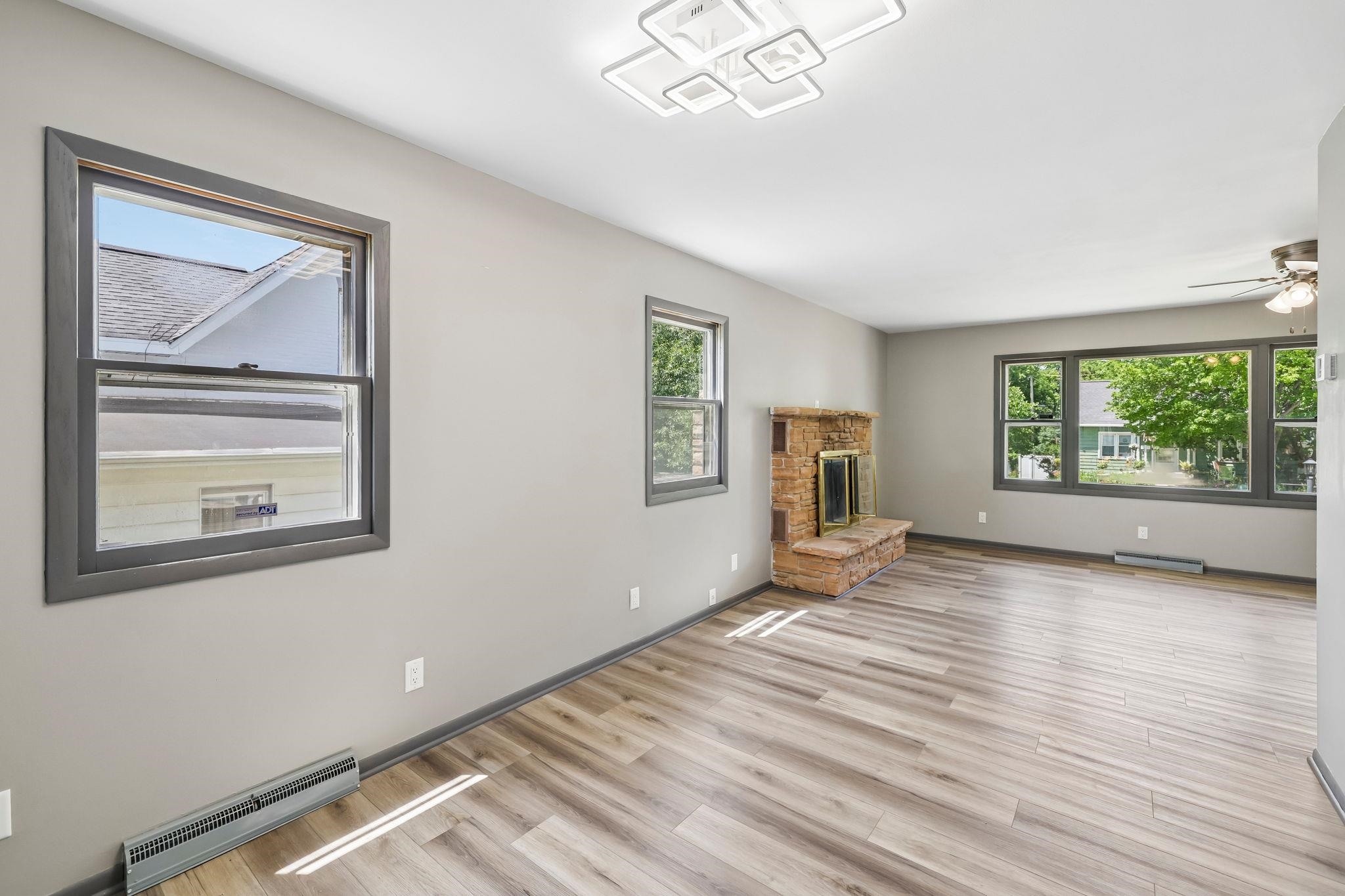 618 East Conant Street Portage, WI 53901 - Photo 9 of 19