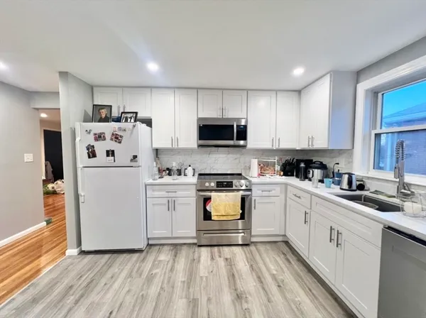$3,300 | 82 Sparkill Street, Unit 2, Watertown, MA 02472